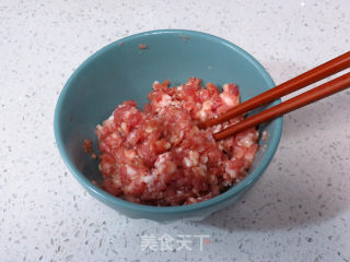 轻松搞定鲜辣爽口的下饭菜【剁椒肉末蒸豆腐】的做法步骤：1
