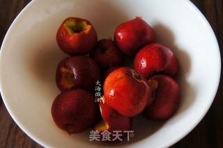 银耳山楂汤的做法步骤：1