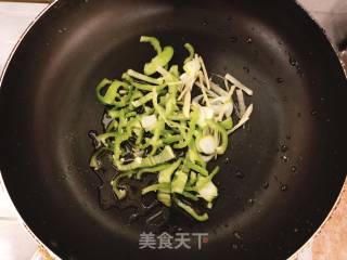 青椒龙豆角的做法步骤：3