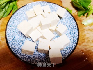 菜心烧豆腐的做法步骤：1