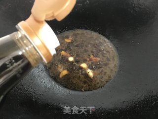 红烧鲫鱼的做法步骤：6