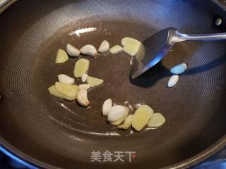 台式三杯鸡的做法步骤：4