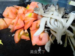 砂锅汤的做法步骤：1