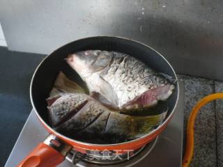 芥末酱烧鲤鱼的做法步骤：4
