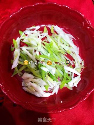 腊月二十二：甜腻的桃仁酱鸡丝的做法步骤：3
