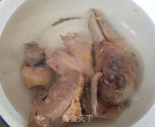 清炖鸭汤的做法步骤：3