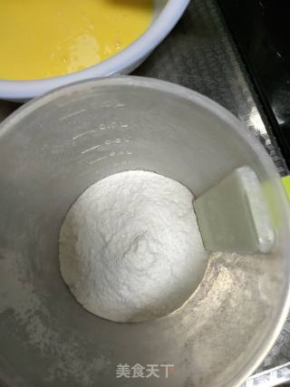 陈皮丁戚风蛋糕的做法步骤：3