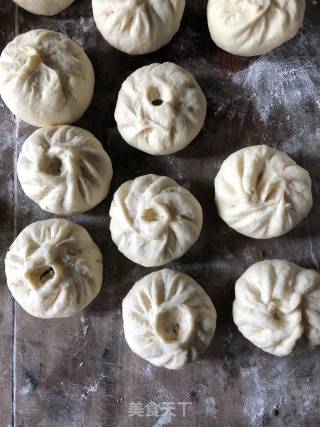 莴笋干肉包的做法步骤：12
