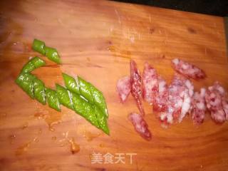 腊肠炒蘑菇的做法步骤：3