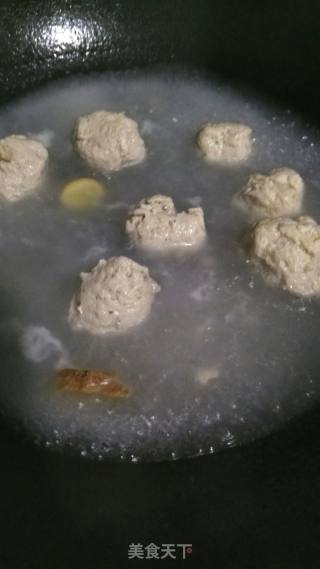 鸡肉丸豆腐汤的做法步骤：3