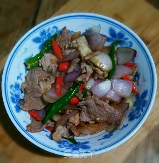 双椒洋葱炒瘦肉的做法步骤：6