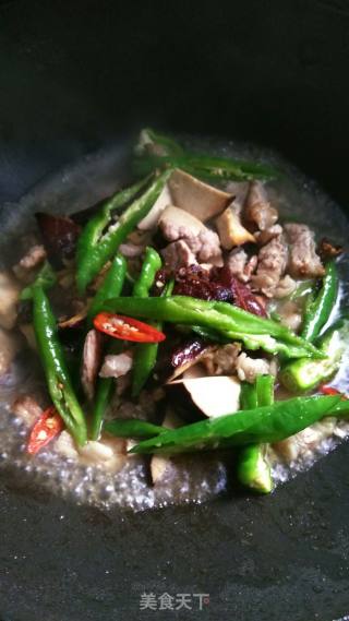 梅花肉炒卤豆干的做法步骤：7