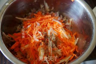 胡萝卜土豆鸡蛋饼的做法步骤：2
