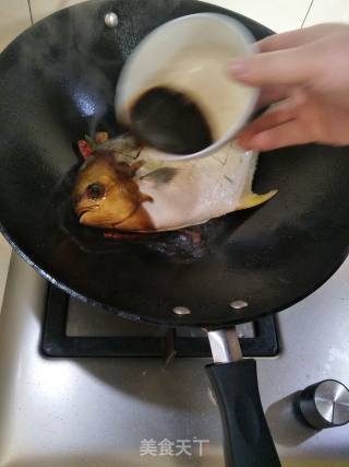 醋烧金鲳鱼的做法步骤：6