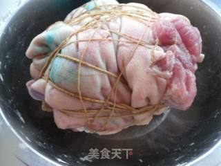 咖喱肘子的做法步骤：2