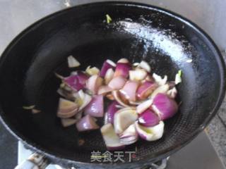 腊肠洋葱片的做法步骤：7