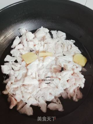 如何熬制洁白无瑕的猪油的做法步骤：5