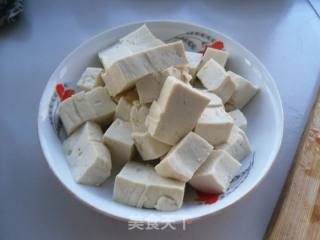 腊肠烧豆腐的做法步骤：2