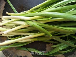 烤韭菜的做法步骤：1