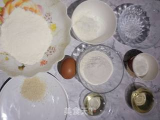 酥掉渣的芝麻糖酥饼的做法步骤：1