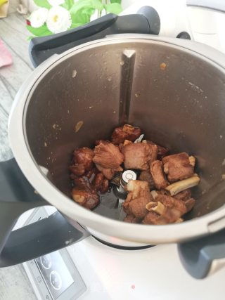 邢小秋~年夜饭无水蜜汁排骨的做法步骤：4