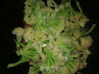 #团圆饭#排骨烧菜花的做法步骤：7