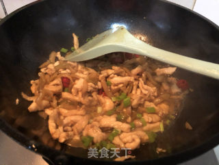 榨菜炒鸡丝的做法步骤：9