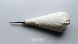 酥皮奶油红泡芙的做法步骤：15