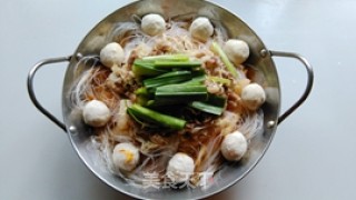 牛肉鱼丸锅的做法步骤：9