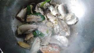鱼汤面的做法步骤：4