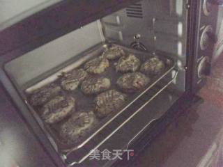 绿茶粉芝麻饼的做法步骤：8
