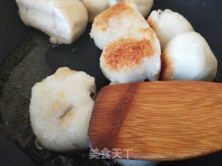 煎东北粘豆包的做法步骤：3