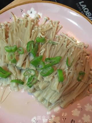 虾仁金针菇的做法步骤：6