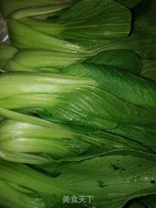 *团圆饭*香菇青菜的做法步骤：1