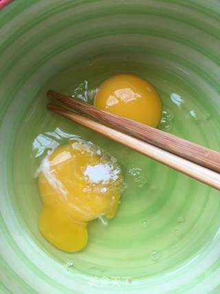“面食”香蕉夹心蛋饼的做法步骤：2