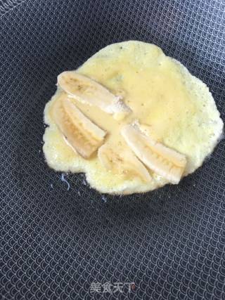 “面食”香蕉夹心蛋饼的做法步骤：11