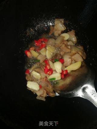 *团圆饭*回锅肉炒腐竹的做法步骤：5