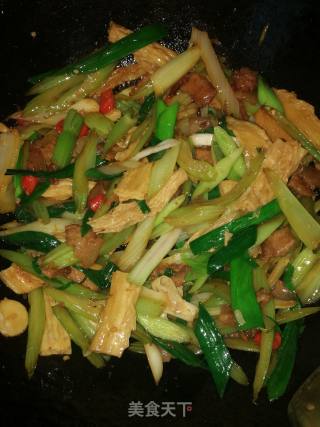 *团圆饭*回锅肉炒腐竹的做法步骤：12