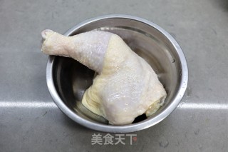 麻辣鸡丁的做法步骤：1