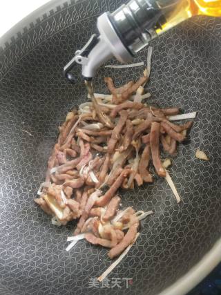 蒜薹炒肉的做法步骤：4