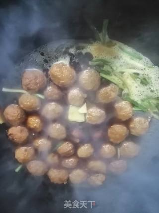 红烧丸子的做法步骤：7