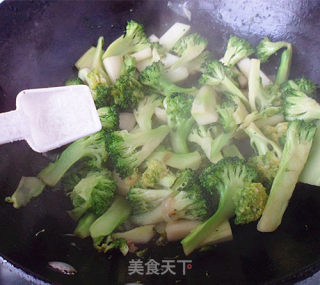 蚝油西兰花的做法步骤：6