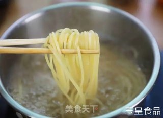 肉酱意面的做法步骤：4