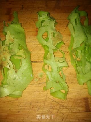 治愈系美食：菠菜鸡蛋饼的做法步骤：9