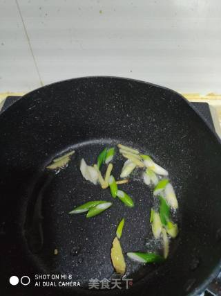 裙带菜豆腐汤的做法步骤：3