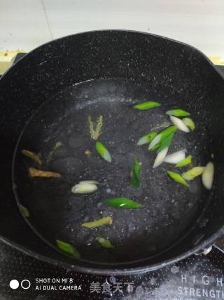 裙带菜豆腐汤的做法步骤：4