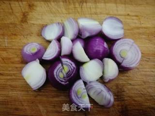 #团圆饭#金针菇炒小洋葱的做法步骤：1