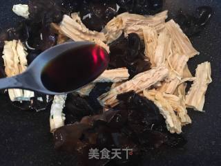 腐竹炒黄瓜的做法步骤：7