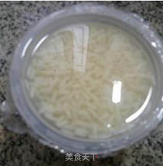 桂花甜酒酿玉米汤果的做法步骤：2