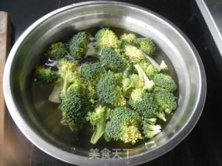 千岛酱西兰花的做法步骤：2